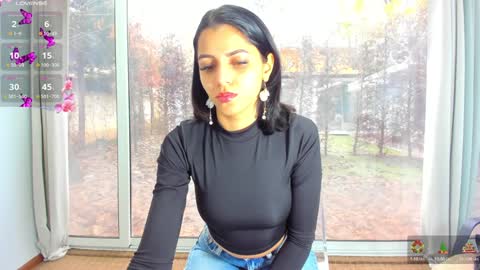 Snapshot of sarah_blake_ chatting on December 11, 8:26 am Sara online show from December 11, 8:26 am