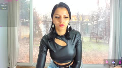 Snapshot of sarah_blake_ chatting on February 4, 9:07 am Sara online show from February 4, 9:07 am