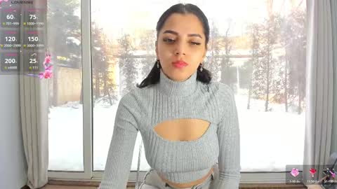 Snapshot of sarah_blake_ chatting on February 26, 9:32 am Sara online show from February 26, 9:32 am