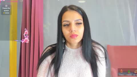 Snapshot of sarah_blake_ chatting on November 27, 9:44 am Sara online show from November 27, 9:44 am