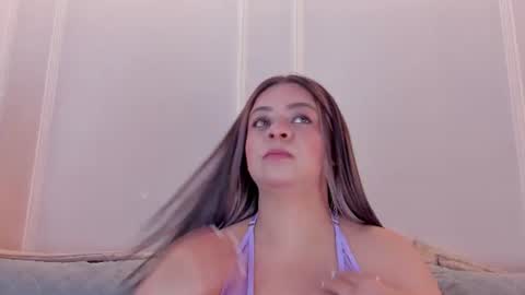 Sarah Bonneth online show from June 25, 11:26 am