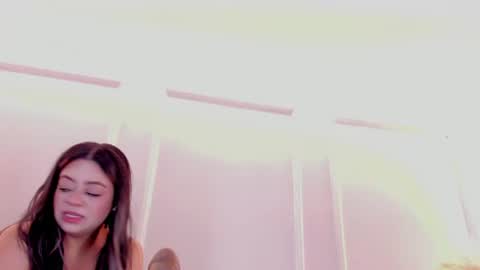 Sarah Bonneth online show from June 30, 11:44 am