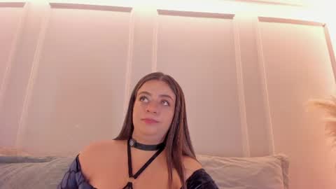 Sarah Bonneth online show from July 13, 12:41 pm