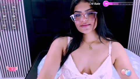 Snapshot of sarah_cream chatting on February 20, 12:19 am Sarah online show from February 20, 12:19 am