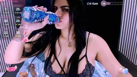 Snapshot of sarah_cream chatting on February 24, 3:12 am Sarah online show from February 24, 3:12 am