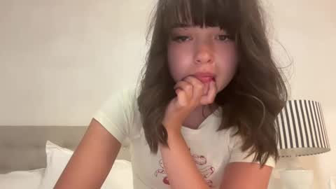 Snapshot of sarah_heart_aus chatting on January 5, 6:13 am Sarah Heart Aus online show from January 5, 6:13 am