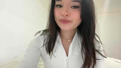 Snapshot of sarah_heart_aus chatting on September 20, 1:06 am Sarah Heart Aus online show from September 20, 1:06 am