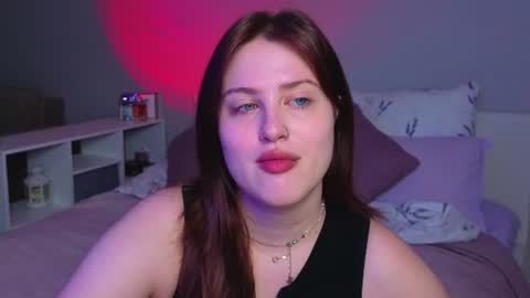 Snapshot of sarah_soul chatting on July 6, 10:34 pm Sarah online show from July 6, 10:34 pm