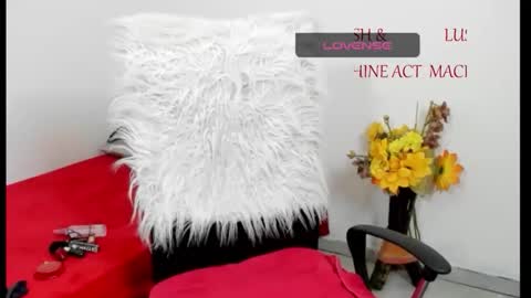 Sarah online show from May 7, 10:42 am