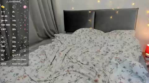 sarah welsh online show from July 15, 9:31 pm