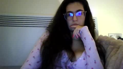 Sarah online show from December 3, 10:52 pm