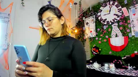 Sarah Deyvis online show from October 31, 11:22 am