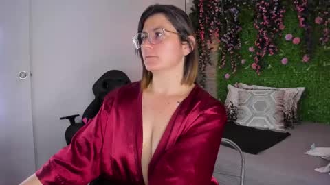 Sarah Deyvis online show from March 13, 4:08 am