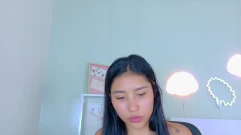 Snapshot of sarahevans__ chatting on November 7, 7:36 pm Sarah Evans online show from November 7, 7:36 pm