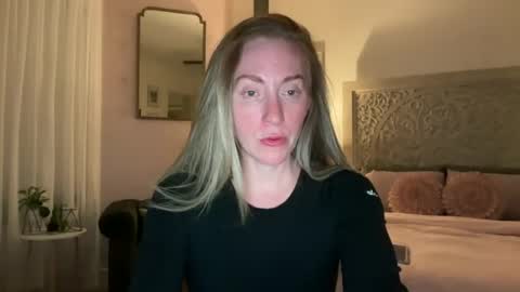 Snapshot of sarahgiroux86 chatting on June 30, 5:30 am Sarah online show from June 30, 5:30 am