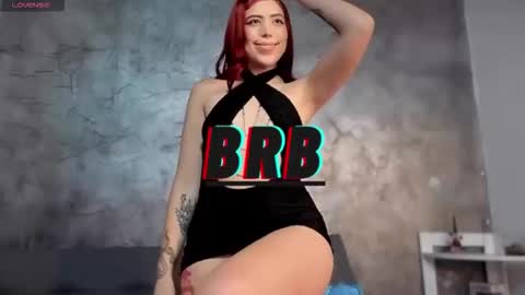 sarahgrant_ online show from November 7, 4:01 am