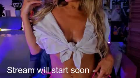 Divine Sarah NONUDE model online show from November 10, 11:20 am