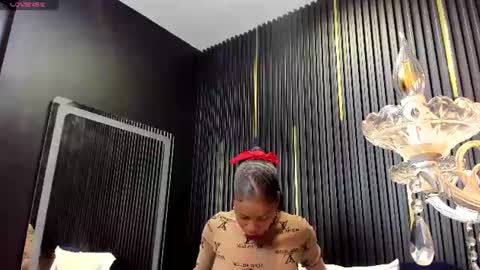 Sarahi pusey online show from June 25, 2:21 pm