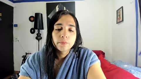 Snapshot of sarahjey chatting on May 4, 5:09 pm SARAHJEY online show from May 4, 5:09 pm