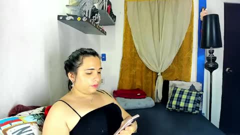 Snapshot of sarahjey chatting on May 25, 6:58 pm SARAHJEY online show from May 25, 6:58 pm