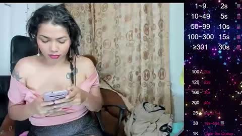 Snapshot of sarahlovexxv chatting on January 27, 10:49 am Sarah online show from January 27, 10:49 am