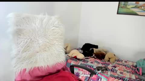 Snapshot of sarahlovexxv chatting on November 13, 11:42 am Sarah online show from November 13, 11:42 am