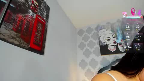 Snapshot of sarahmiler_ chatting on November 4, 7:57 pm Sarah online show from November 4, 7:57 pm