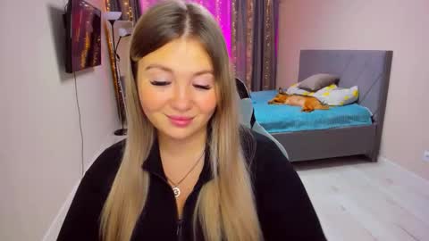 Sarah online show from December 2, 5:19 pm