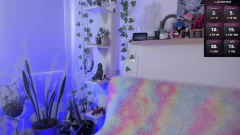 Snapshot of sarahminage_ chatting on May 6, 9:09 pm Sarah NEW ACCOUNT online show from May 6, 9:09 pm