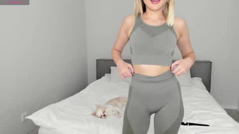 sarahphyllis online show from November 14, 5:44 pm