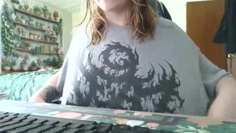 Snapshot of sarahpmummy chatting on June 4, 8:04 pm Sarah online show from June 4, 8:04 pm