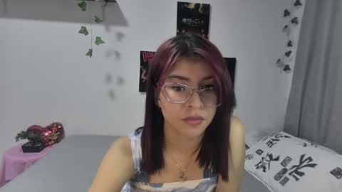 Snapshot of sarahsmitt chatting on June 14, 6:21 pm Sarah online show from June 14, 6:21 pm