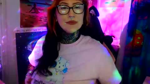 Sarah T online show from February 21, 6:36 am