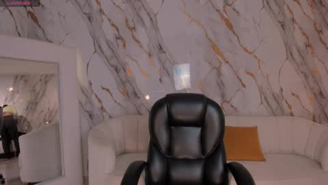 Sarah  independent model online show from May 16, 4:31 am