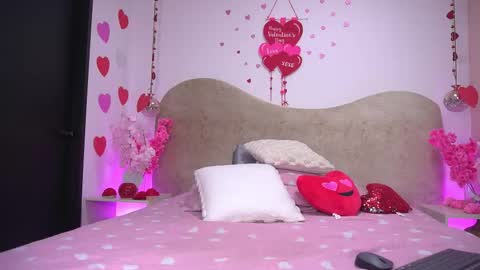 Sara  online show from February 15, 11:52 am