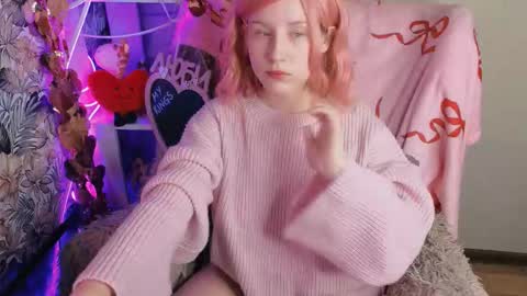 Sara online show from February 11, 8:14 pm