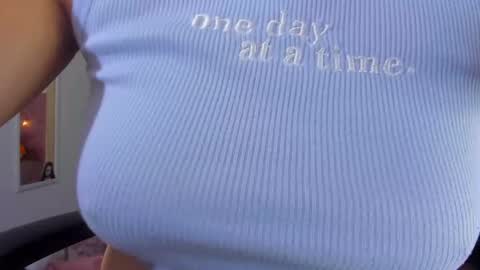 sara  online show from December 20, 3:03 am