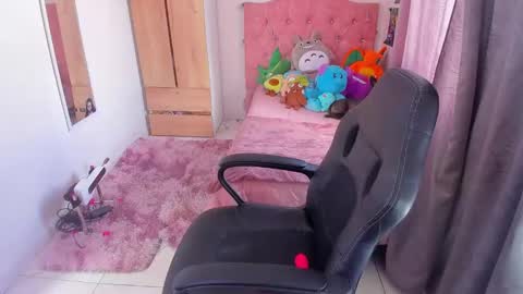 sara  online show from December 24, 6:50 pm