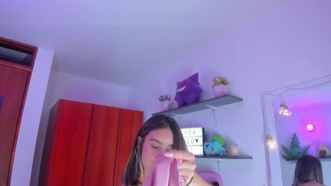 sara  online show from January 29, 12:01 am