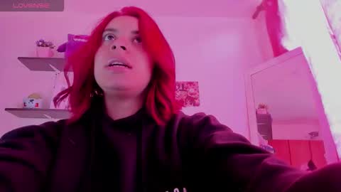 sara  online show from March 5, 4:58 pm