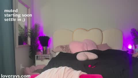Snapshot of saraloverays chatting on June 4, 2:50 am Back from Vacay Follow for more here online show from June 4, 2:50 am