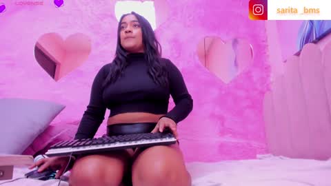 Snapshot of saramagiic chatting on January 12, 3:03 pm online show from January 12, 3:03 pm