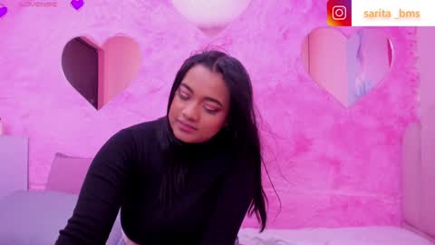 Snapshot of saramagiic chatting on January 12, 6:05 pm online show from January 12, 6:05 pm