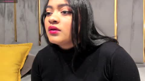 Snapshot of saramagiic chatting on October 12, 11:42 am online show from October 12, 11:42 am