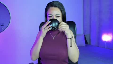 saramilf_69 online show from February 4, 1:38 pm