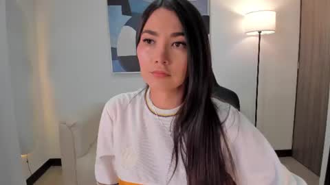 I am Sara  online show from July 4, 3:02 am