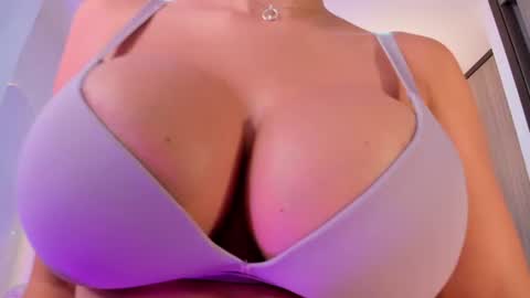 I am Sara  online show from July 30, 3:49 am