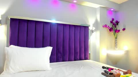 Sara   online show from October 30, 10:43 pm