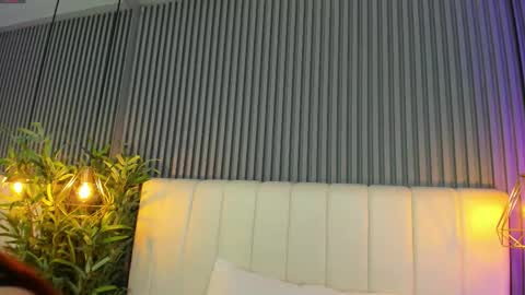 Sara   online show from December 20, 10:39 pm