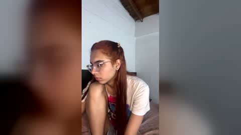 Snapshot of sarasaenz999 chatting on May 9, 7:35 am sarasaenz999 online show from May 9, 7:35 am